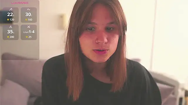 Snapshot of Your_Hand_In_mine chatting on September 2025 06:18:02 PM Your Hand In mine online show from September 2025 06:18:02 PM