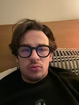 Snapshot of hardmecl chatting on March 2025 07:35:02 AM hardmecl online show from March 2025 07:35:02 AM