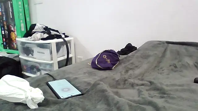 Iliketocooksquirt25 online show from October 2025 01:01:02 PM