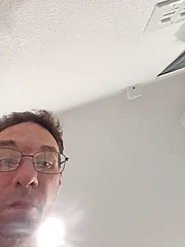 Iliketocooksquirt25 online show from November 2025 10:32:02 PM