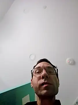 Iliketocooksquirt25 online show from October 2025 04:14:02 AM