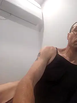 Iliketocooksquirt25 online show from March 2026 08:00:02 PM