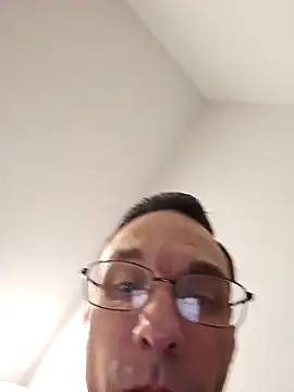 Iliketocooksquirt25 online show from November 2025 02:04:01 AM