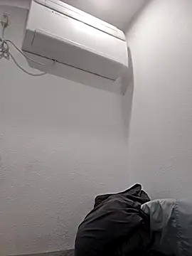 Iliketocooksquirt25 online show from April 2026 11:08:02 PM