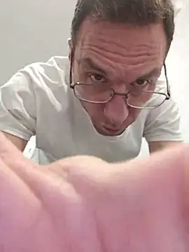 Snapshot of Iliketocooksquirt25 chatting on May 2026 07:47:01 AM Iliketocooksquirt25 online show from May 2026 07:47:01 AM
