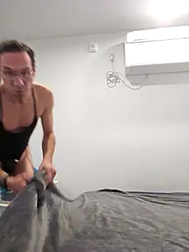 Iliketocooksquirt25 online show from December 2025 11:30:01 PM