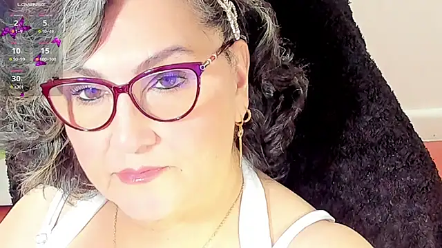 Snapshot of cataleya_mom chatting on November 2025 04:01:01 AM cataleya mom online show from November 2025 04:01:01 AM