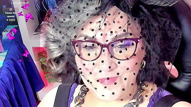 Snapshot of cataleya_mom chatting on October 2025 10:49:02 PM cataleya mom online show from October 2025 10:49:02 PM