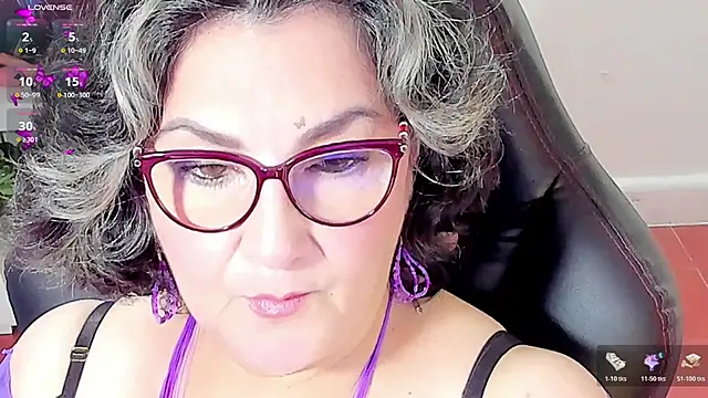 Snapshot of cataleya_mom chatting on November 2025 03:09:02 AM cataleya mom online show from November 2025 03:09:02 AM