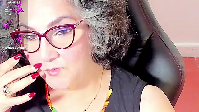 Snapshot of cataleya_mom chatting on November 2025 07:50:02 PM cataleya mom online show from November 2025 07:50:02 PM