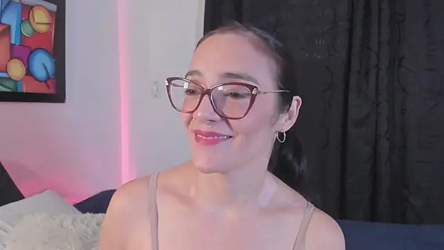 Jessica Herrera  online show from November 2025 09:48:01 PM