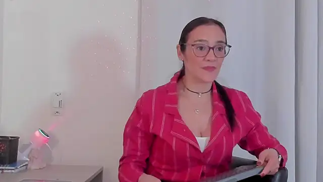 Jessica Herrera  online show from January 2026 11:19:02 PM