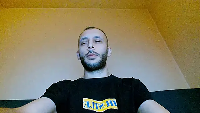 henryaxe online show from February 2025 11:09:01 PM
