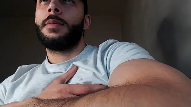 Snapshot of henryaxe chatting on October 2025 12:17:02 PM henryaxe online show from October 2025 12:17:02 PM