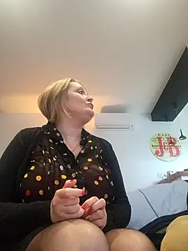 lady charlyne online show from April 2026 06:23:01 PM