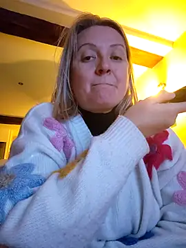 lady charlyne online show from December 2024 07:00:02 PM