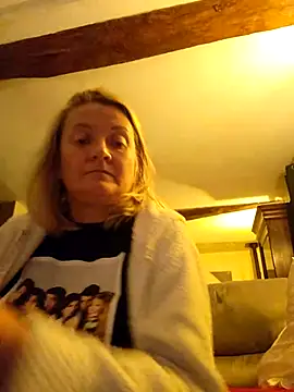 lady charlyne online show from February 2025 07:16:02 PM