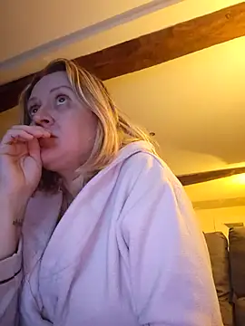 lady charlyne online show from January 2025 06:45:02 PM