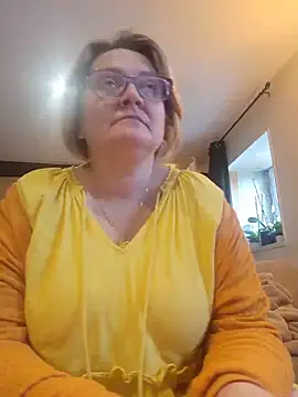 Snapshot of lady_charlyne chatting on May 2026 06:14:01 PM lady charlyne online show from May 2026 06:14:01 PM