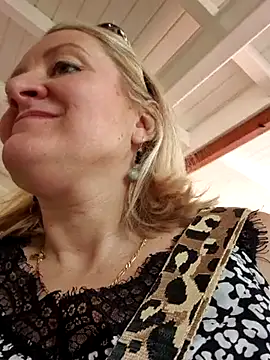 lady charlyne online show from January 2025 03:18:02 PM