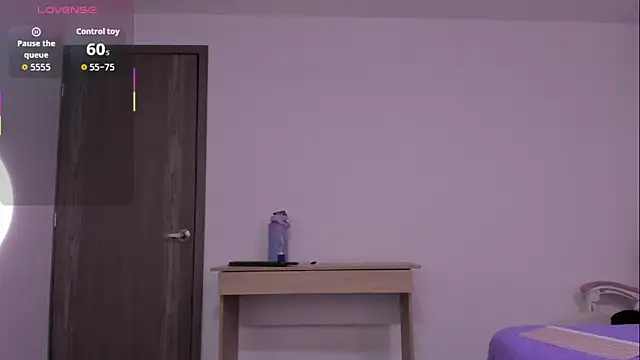 alexa pariss online show from September 2025 08:15:02 PM