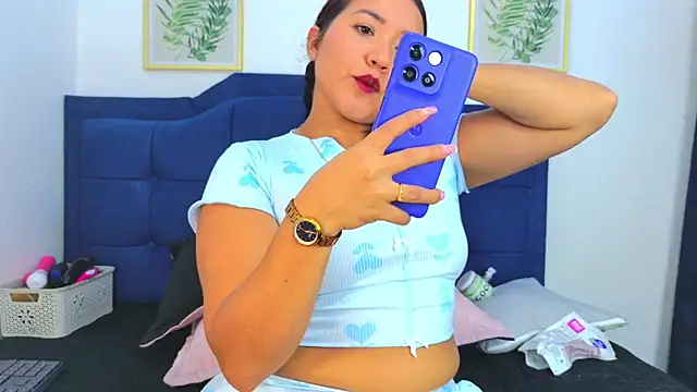 Snapshot of alexa_pariss chatting on July 2026 12:54:01 AM alexa pariss online show from July 2026 12:54:01 AM