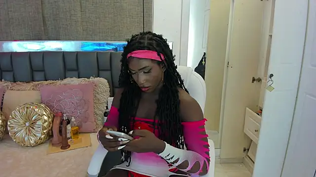 IsseyMz online show from January 2025 04:58:02 AM