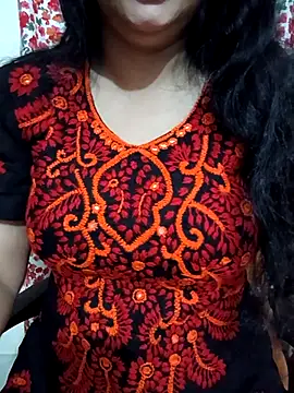 Snapshot of Priya_Boudi chatting on April 2026 06:37:01 PM Priya Boudi online show from April 2026 06:37:01 PM