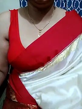 Snapshot of Priya_Boudi chatting on September 2025 06:24:02 PM Priya Boudi online show from September 2025 06:24:02 PM