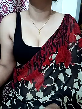 Snapshot of Priya_Boudi chatting on October 2025 06:30:01 PM Priya Boudi online show from October 2025 06:30:01 PM