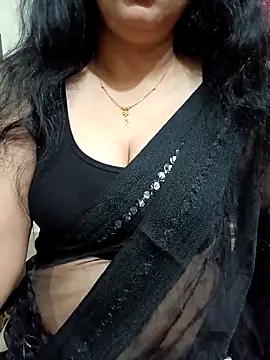 Snapshot of Priya_Boudi chatting on October 2025 06:30:02 PM Priya Boudi online show from October 2025 06:30:02 PM
