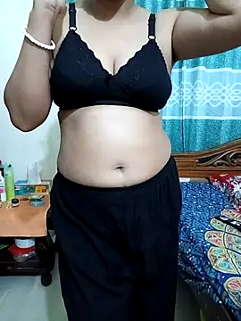 Snapshot of Priya_Boudi chatting on March 2025 04:47:02 AM Priya Boudi online show from March 2025 04:47:02 AM