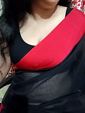 Snapshot of Priya_Boudi chatting on April 2026 07:11:01 PM Priya Boudi online show from April 2026 07:11:01 PM