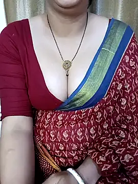 Snapshot of Priya_Boudi chatting on February 2025 04:29:01 PM Priya Boudi online show from February 2025 04:29:01 PM