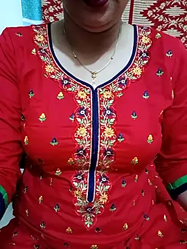 Snapshot of Priya_Boudi chatting on March 2025 05:03:02 PM Priya Boudi online show from March 2025 05:03:02 PM