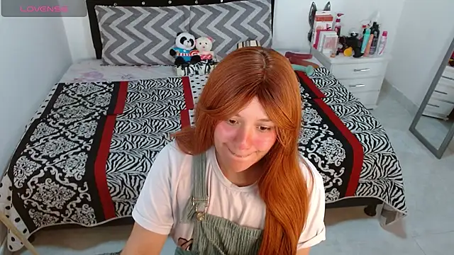 Snapshot of soniafuckboobs chatting on November 2025 12:33:02 PM soniafuckboobs online show from November 2025 12:33:02 PM