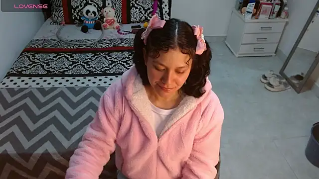 Snapshot of soniafuckboobs chatting on October 2025 12:45:02 AM soniafuckboobs online show from October 2025 12:45:02 AM