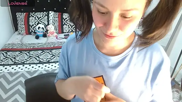 Snapshot of soniafuckboobs chatting on October 2025 12:39:01 PM soniafuckboobs online show from October 2025 12:39:01 PM