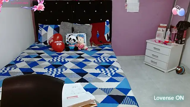 Snapshot of soniafuckboobs chatting on March 2025 07:37:02 PM soniafuckboobs online show from March 2025 07:37:02 PM