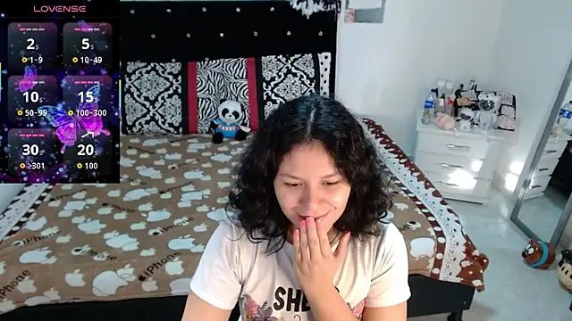 Snapshot of soniafuckboobs chatting on February 2026 12:25:02 PM soniafuckboobs online show from February 2026 12:25:02 PM