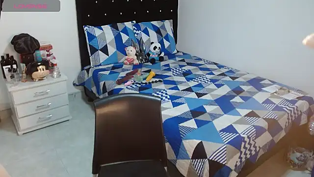 Snapshot of soniafuckboobs chatting on October 2025 12:53:02 PM soniafuckboobs online show from October 2025 12:53:02 PM