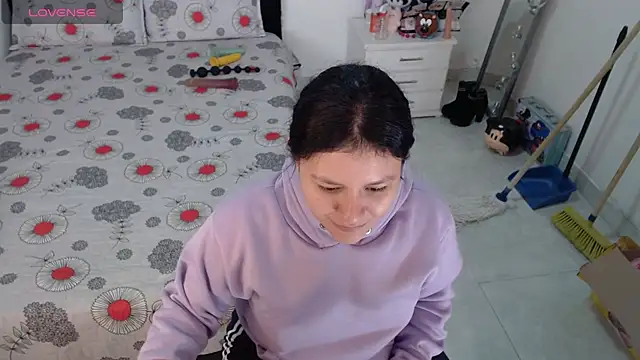 Snapshot of soniafuckboobs chatting on April 2026 01:52:02 PM soniafuckboobs online show from April 2026 01:52:02 PM