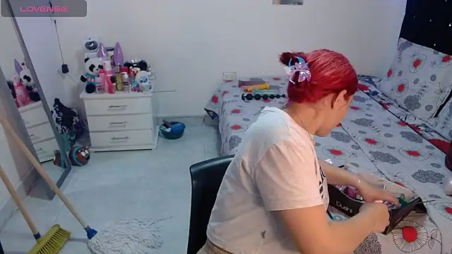 Snapshot of soniafuckboobs chatting on May 2026 12:24:01 PM soniafuckboobs online show from May 2026 12:24:01 PM