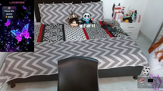 Snapshot of soniafuckboobs chatting on November 2025 12:31:01 PM soniafuckboobs online show from November 2025 12:31:01 PM