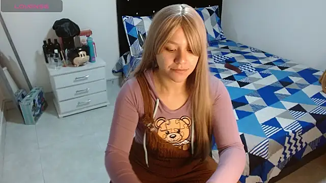 Snapshot of soniafuckboobs chatting on September 2025 12:44:02 PM soniafuckboobs online show from September 2025 12:44:02 PM