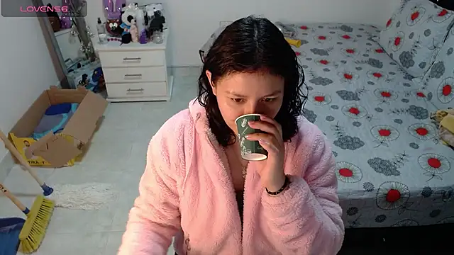 Snapshot of soniafuckboobs chatting on March 2026 12:17:02 PM soniafuckboobs online show from March 2026 12:17:02 PM