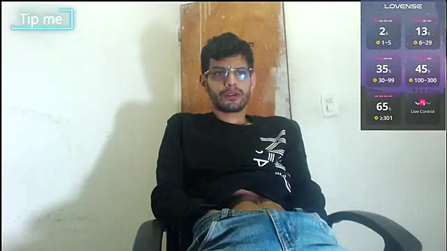 GrayHornyX online show from May 2026 01:33:01 PM