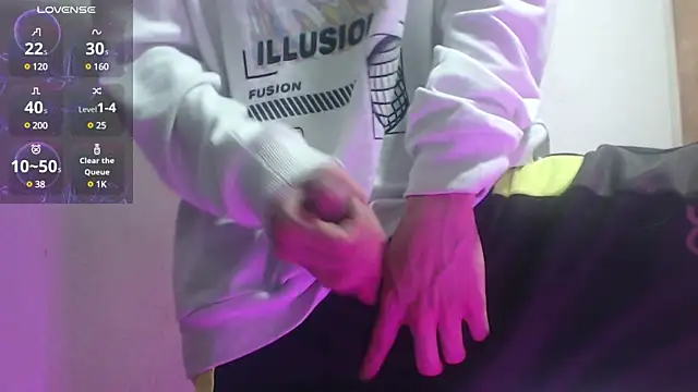 Snapshot of GrayHornyX chatting on January 2025 05:34:01 AM GrayHornyX online show from January 2025 05:34:01 AM