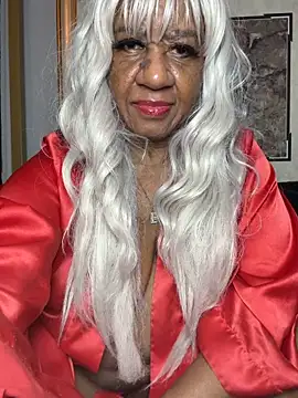 BreanaDivine online show from December 2025 12:18:01 PM