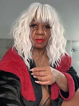 Snapshot of BreanaDivine chatting on March 2025 02:23:02 AM BreanaDivine online show from March 2025 02:23:02 AM